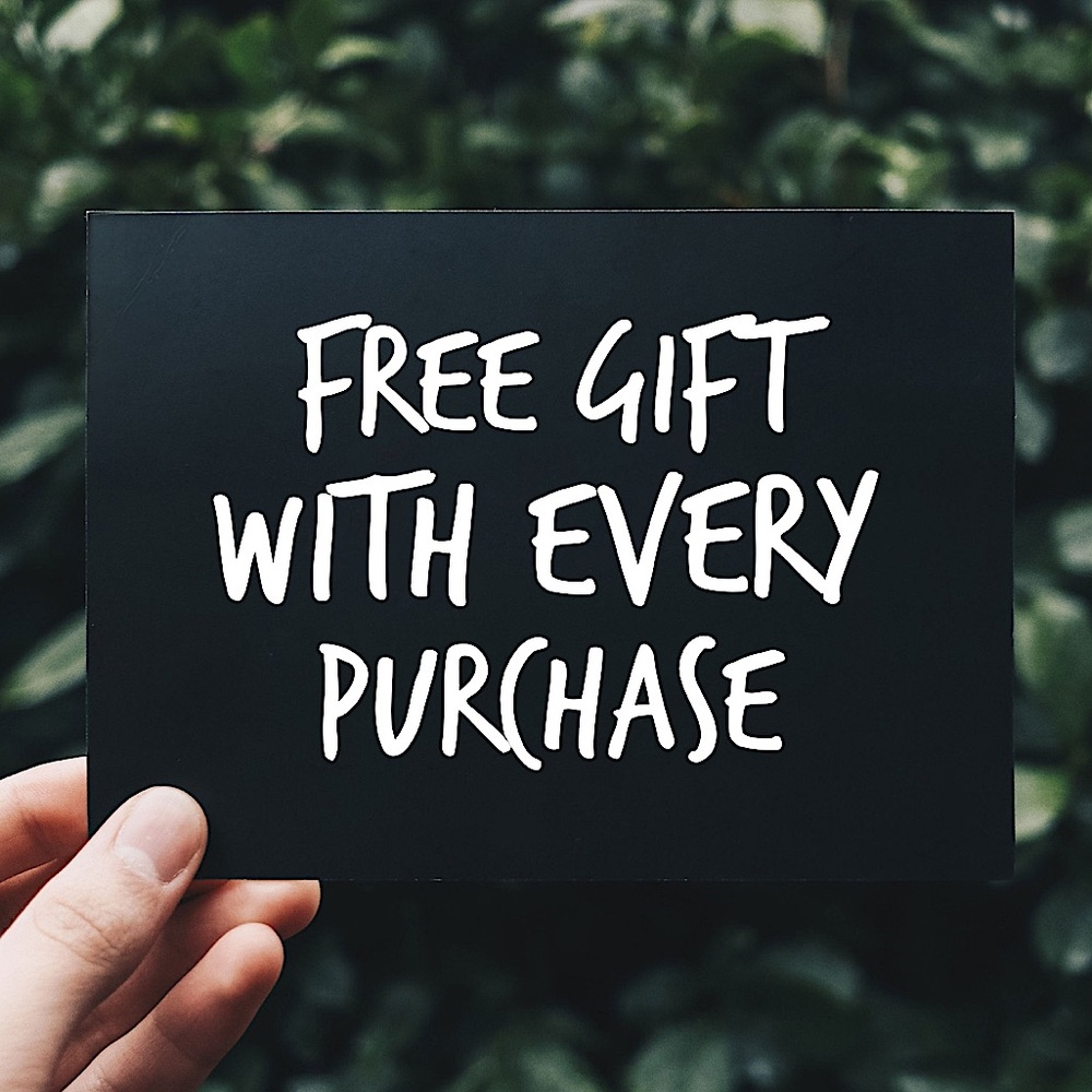 🎁 FREE GIFTS 🎁